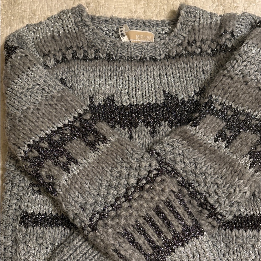 M Gray Patterned Sweater